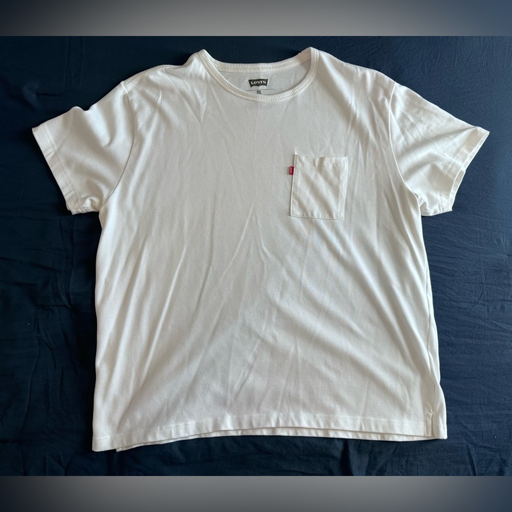 Levi's White Logo Pocket T-Shirt - 2XL